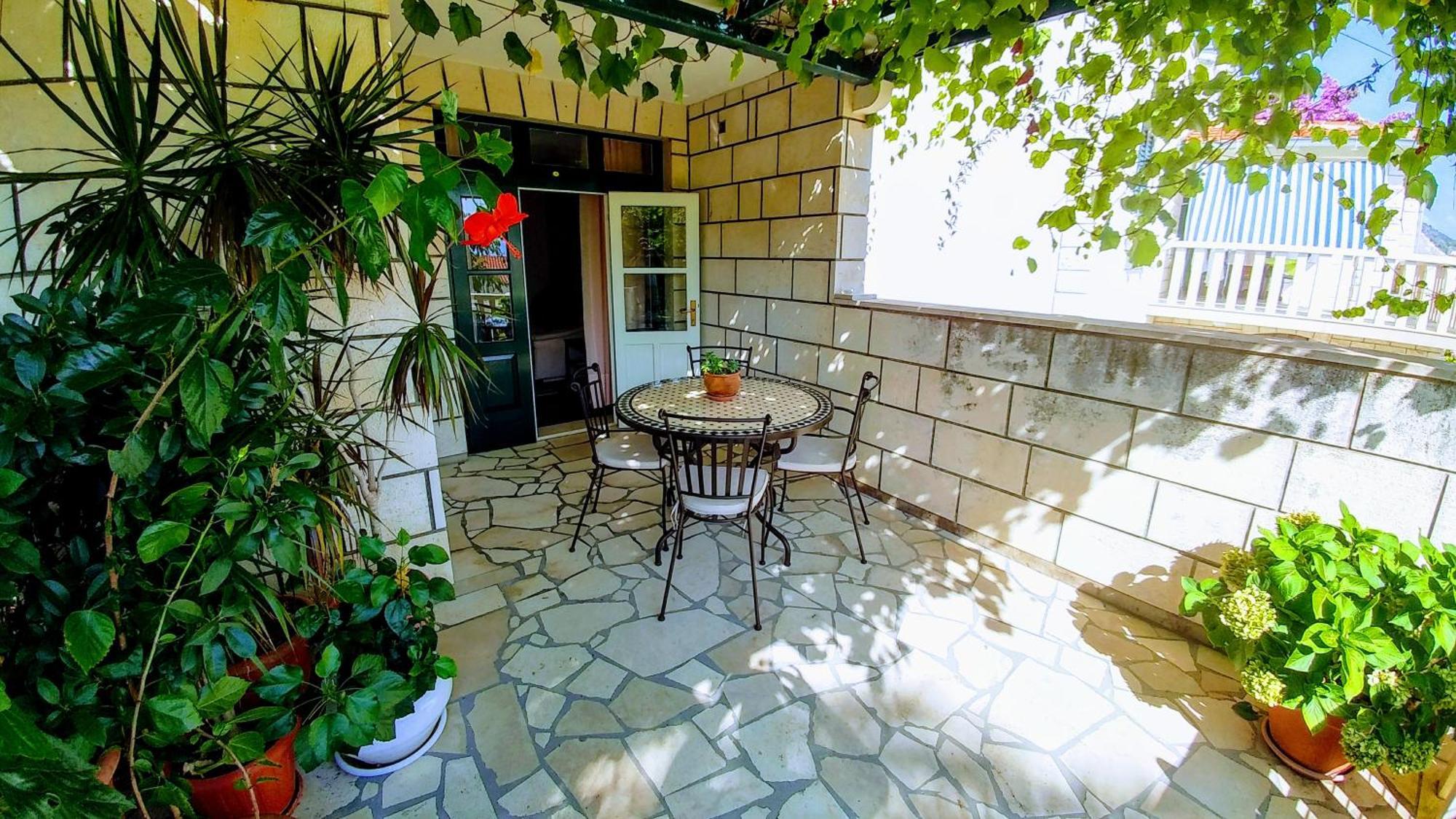 Apartments Fani Kanun Bol Exterior photo